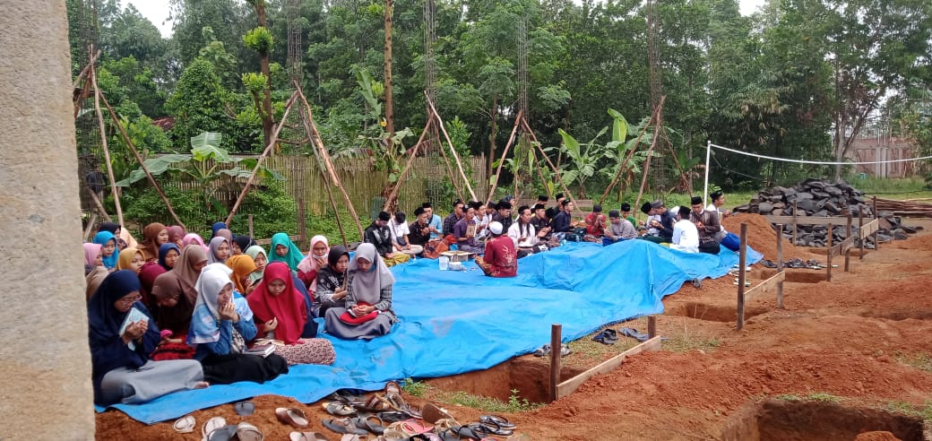 PCNU Metro Lakukan Peletakan Batu Pertama Pembangunan Madrasah Diniyah