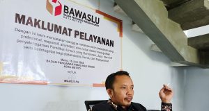 Anggota Bawaslu Kota Metro Hendro Hadi Saputro