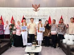 Bupati Egi Berikan Hadiahkan Umroh Kepada Petugas Paskibara Tingkat Nasional Asal Lampung Selatan Tingkat